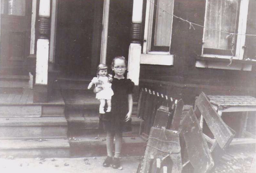 Anna Kerz in 1954